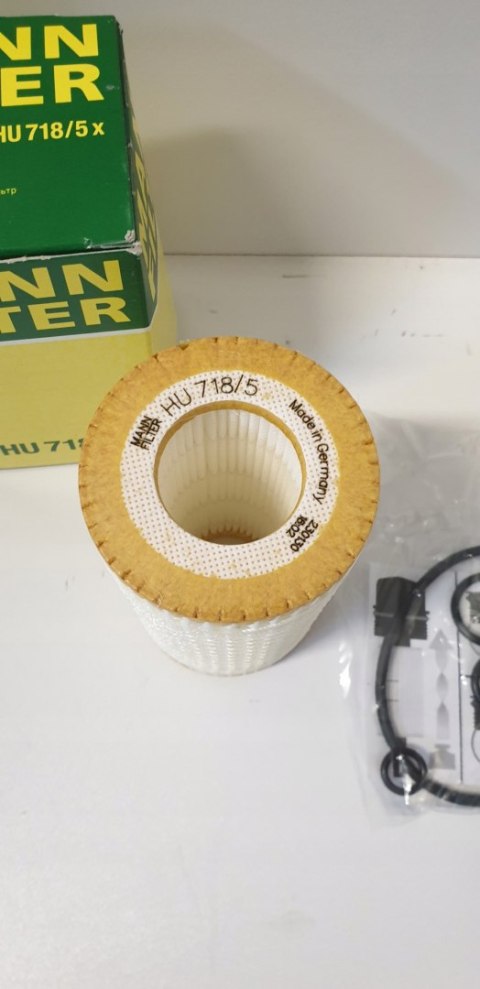 Mann-Filter HU 718/5 x Filtr oleju