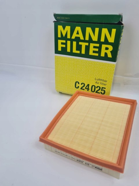 Mann-Filter C 24 025 Filtr powietrza